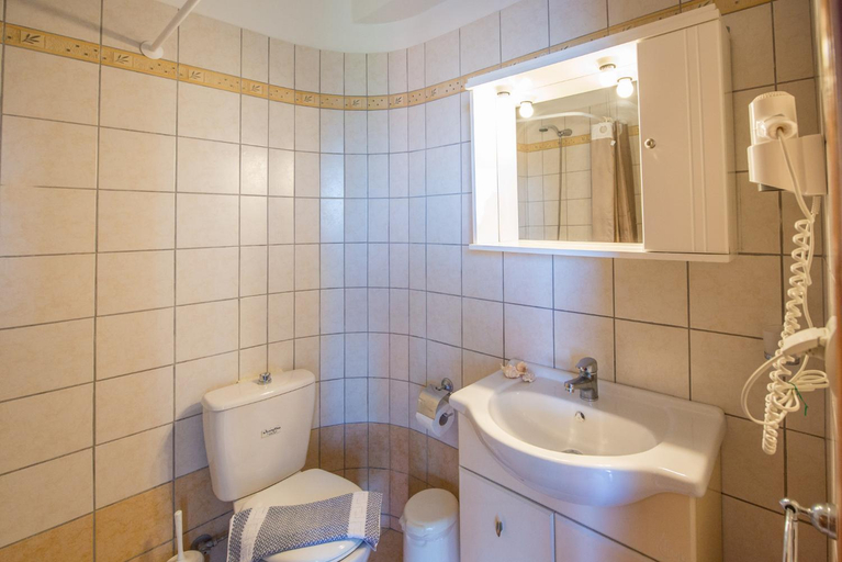 Bathroom 5, Villa Lenio Perithia Loutses, Ionian Islands