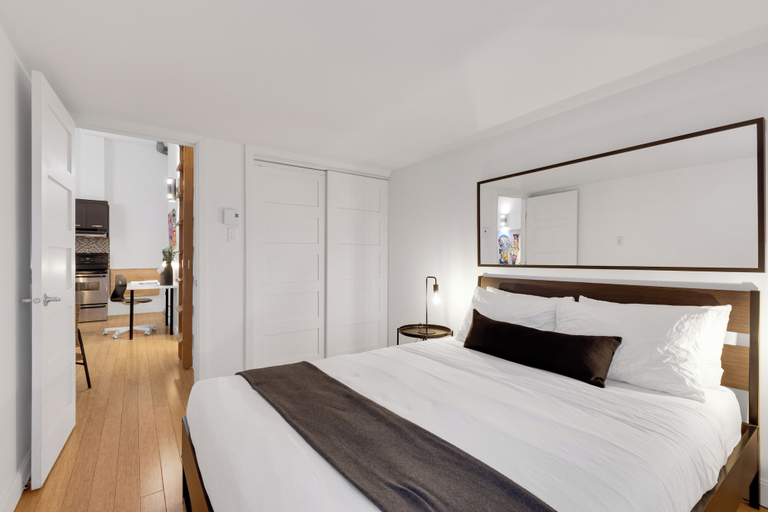 Bedroom 3, LiV MTL - Main, Montréal