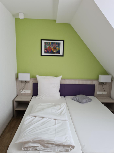 Bedroom 2, Hotel Gasthof zum Engel, Hohenlohekreis