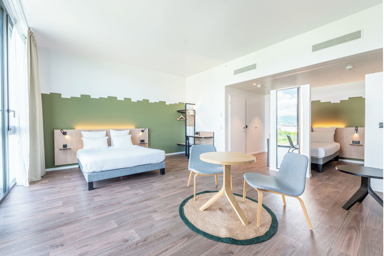 Bedroom 2, B&B HOTEL Geneva Airport, Genève