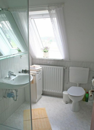 Bathroom, Holiday Apartment Erika Leonhardt, Plön