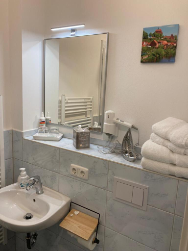 Bedroom 3, Das BilderbuchCafe - Pension Markt 7, Stendal