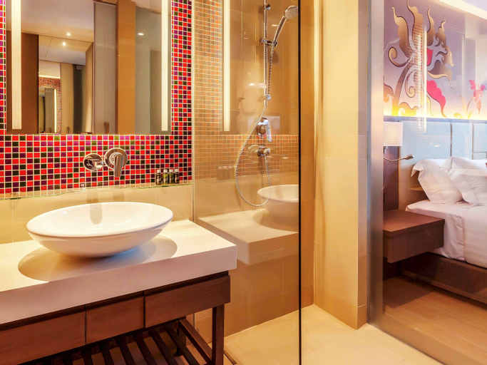 Bathroom 7