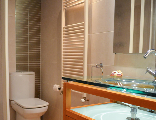 Bathroom 3, CAL MILIO, Lleida