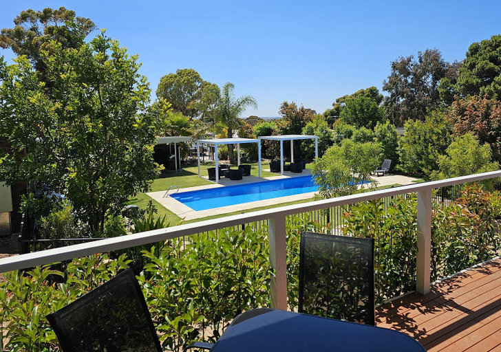 Sport & Beauty 2, Murray Bridge Tourist Park - Adult Only, Murray Bridge