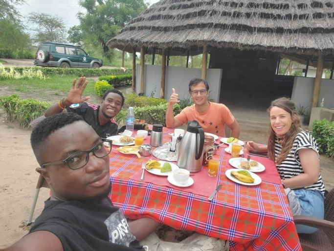 Food & Drinks, Tangi Safari Lodge, Nwoya