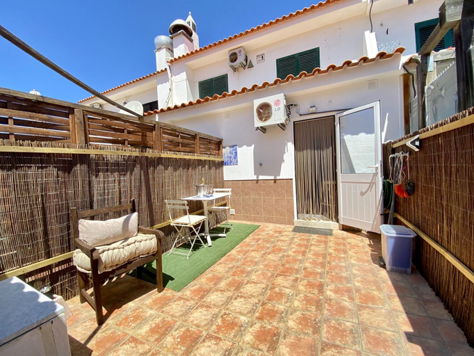 Exterior & Views, Faro Airport Flat 7 by Homing, Faro