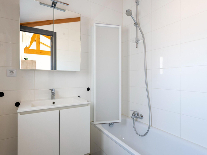 Bathroom 5, Holiday Home in Koksijde With Private Garden, West-Vlaanderen