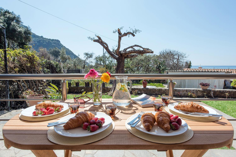 Others 5, AD HOMES, Ionian Islands