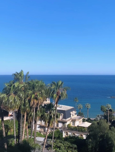 Exterior & Views 15