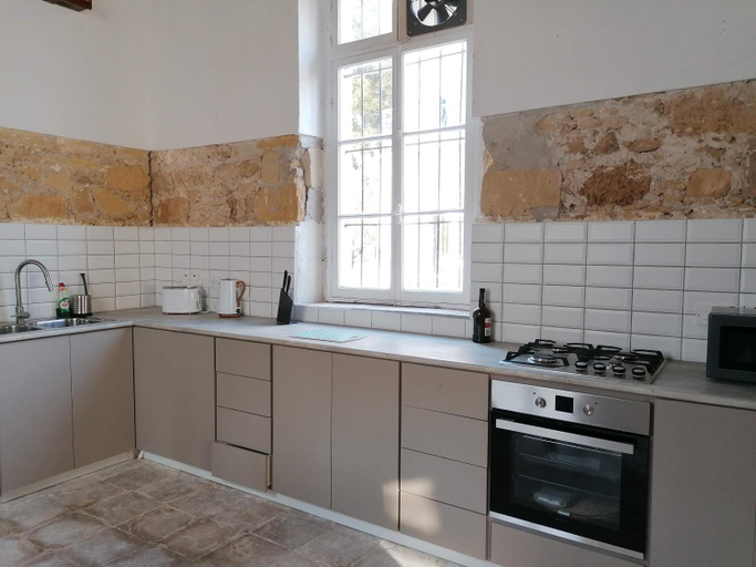 Others 2, Le Mat Hostel, Larnaca