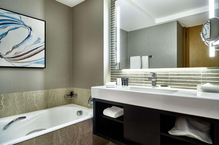 Bathroom 16