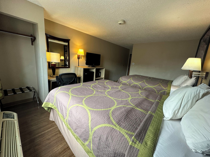 Bedroom 3, Super 8 by Wyndham Kutztown/Allentown Area, Lehigh
