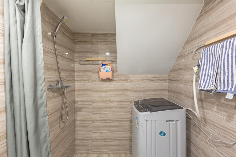 Bathroom 3, loft Apartment with slide hammock with movie viewing, Hangzhou