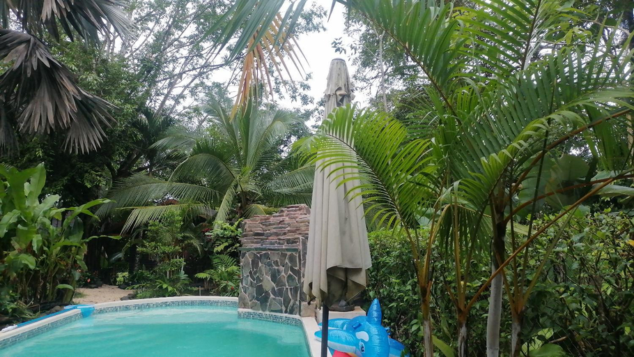 Others 5, Casa el Colibri, Parrita