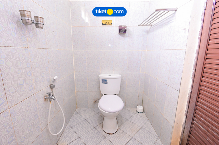 Bathroom 8