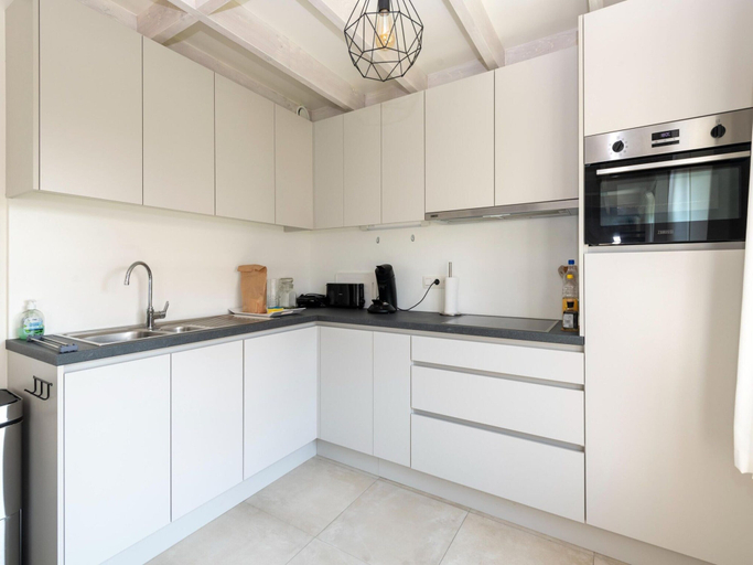 Private kitchen 4, Holiday Home in Koksijde With Garden & Parking, West-Vlaanderen