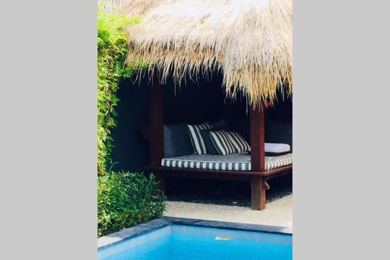 Sport & Beauty 1, Villa Bloom 4 - 2 King bedrooms , Sleep 4 Pax, private pool, Seminyak, Badung