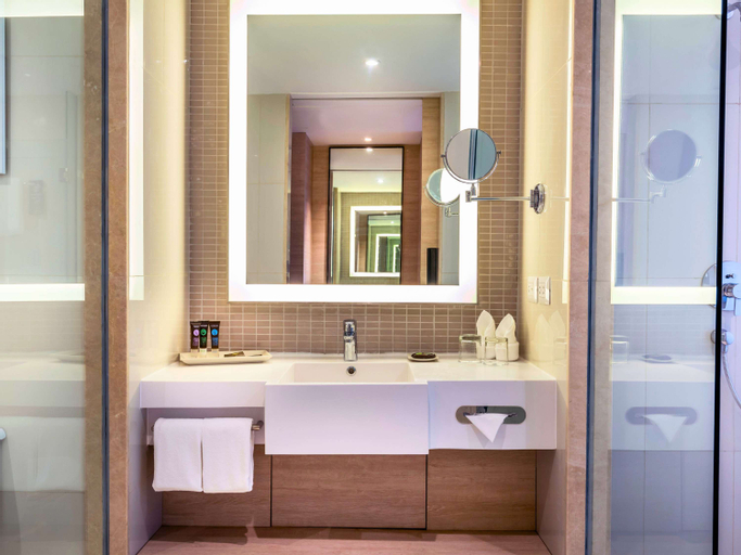 Bathroom 7
