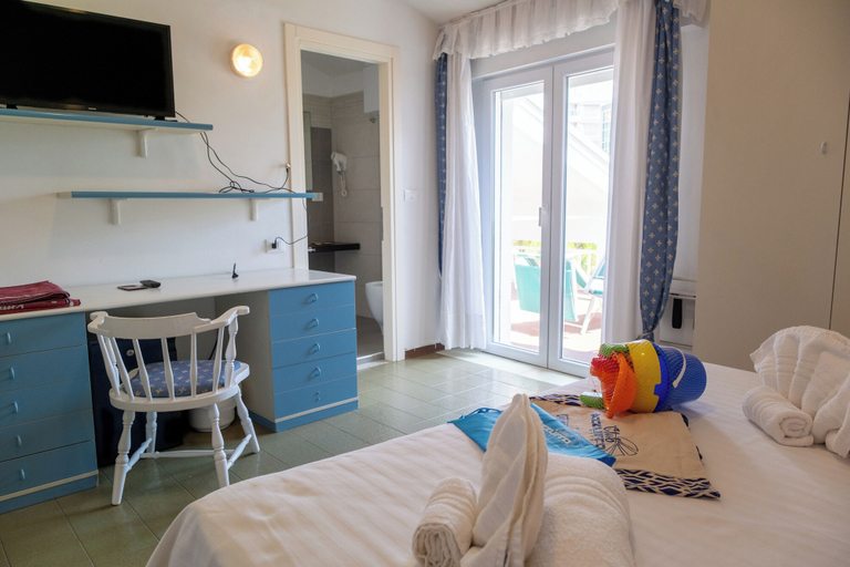 Bedroom 5, Family Hotel Alexander, Venezia