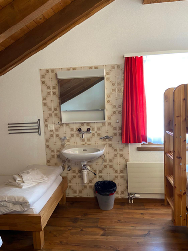 Bathroom 2, Berggasthaus Piz Calmot, Surselva