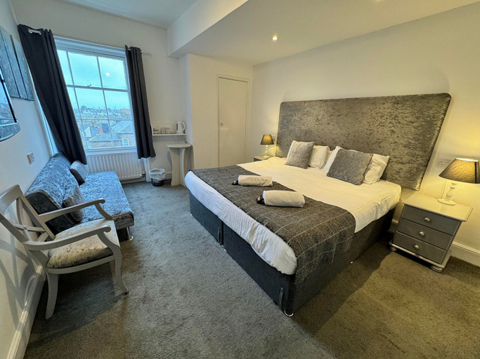 Bedroom 2, The Jubilee Hotel West- with Spa Facilities, Dorset
