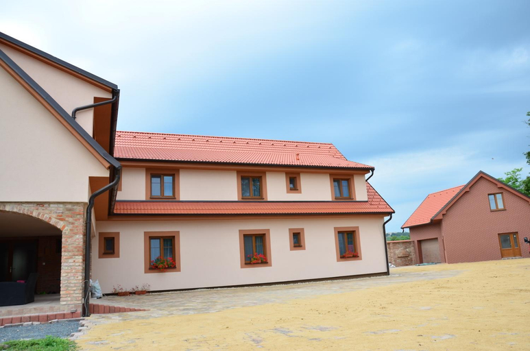 Others 5, Penzion Tramin, Břeclav