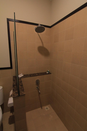 Bathroom 9