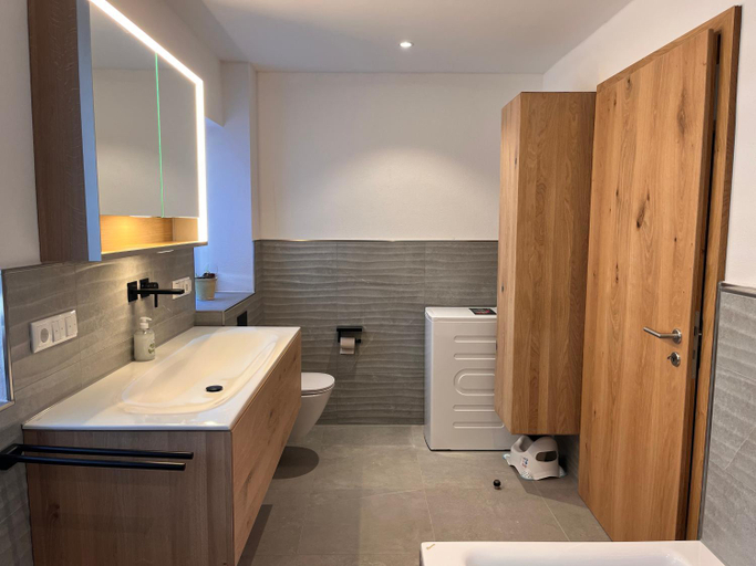 Bathroom 3, Ferienwohnung Trissl, Rosenheim