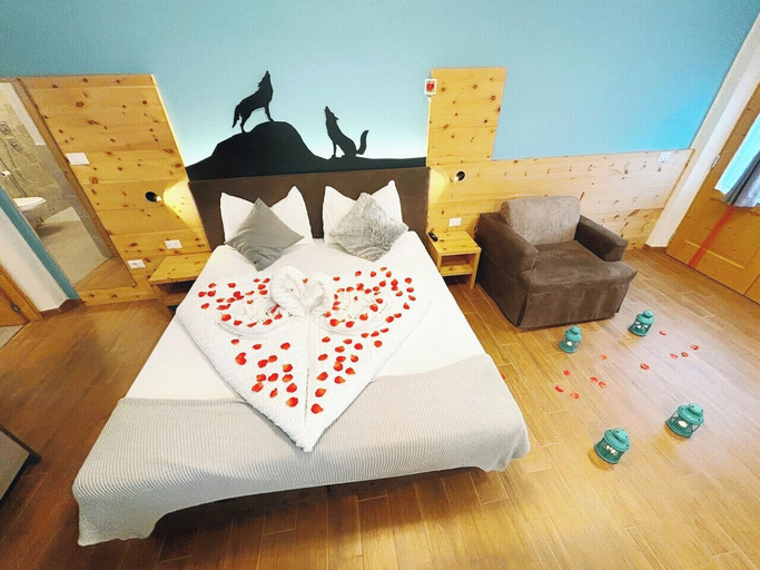 Bedroom 4, Chalet Torcel - Hidden Nature & Spa Retreat Dolomites, Trento