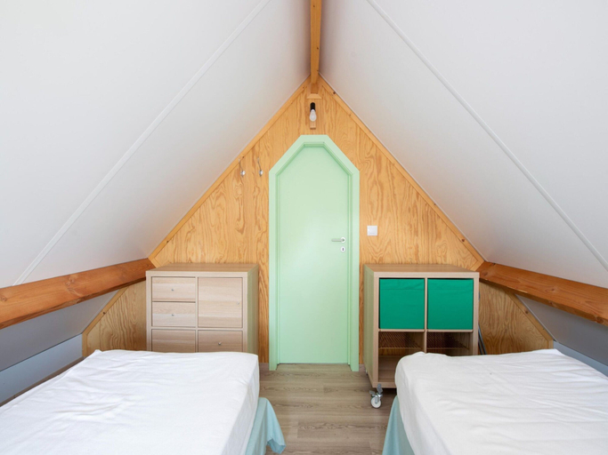 Room 3, Holiday Home in Koksijde With Private Garden, West-Vlaanderen