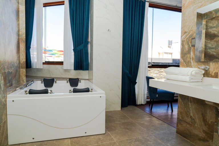 Bathroom 4, Hotel Terra, Arequipa