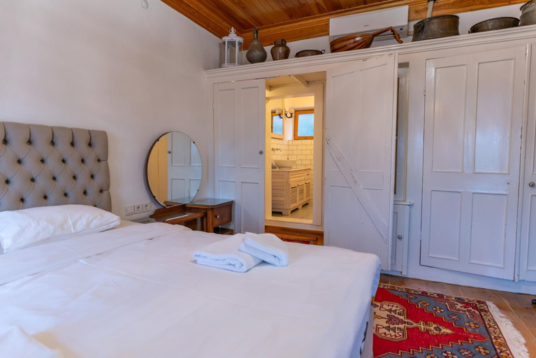 Bedroom 2, Dutlu Konak, Konak