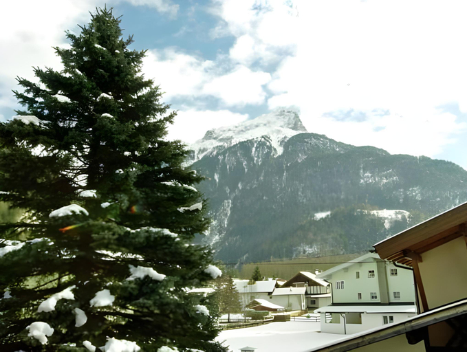 Others 5, Apartment in Ski Paradise near Trails, Imst