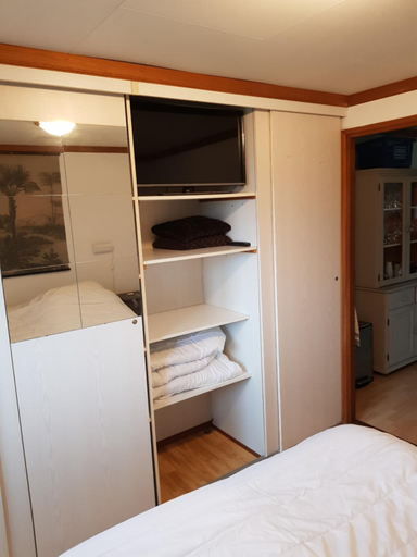 Bedroom 2, De Blauwe Reiger mooi dubbel chalet in de Veluwse bossen, Putten