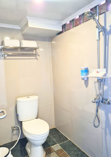 bathroom 8