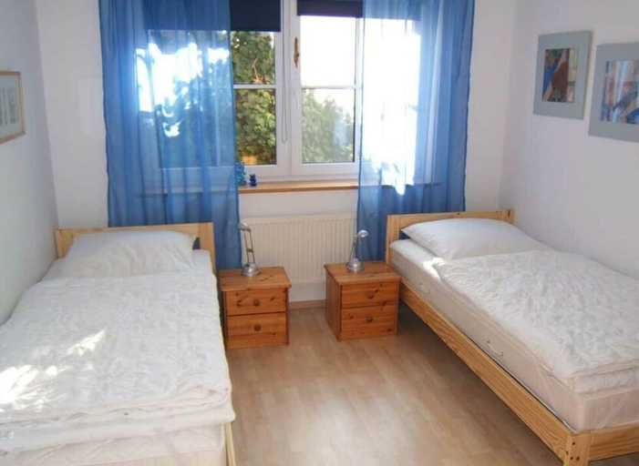 Room 3, Heinrich Tiarksstrasse 36, Friesland