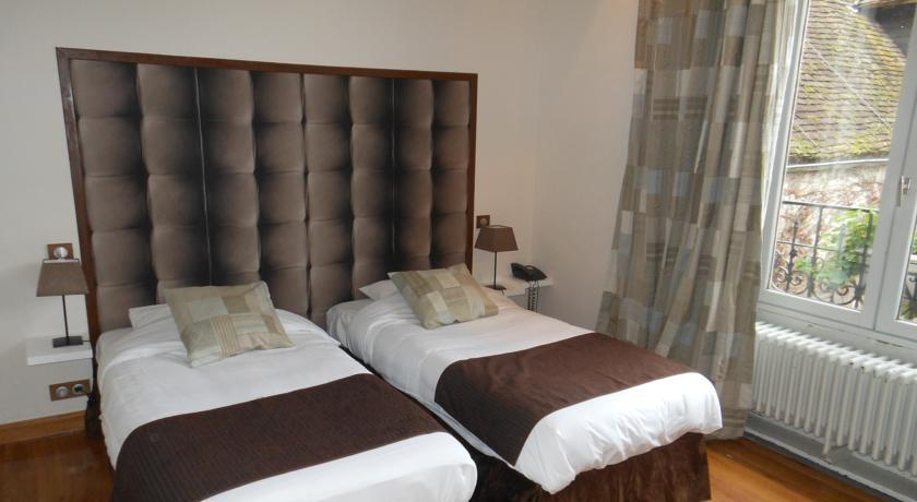 Bedroom 4, Hotel de l'Ecu de France, Loiret