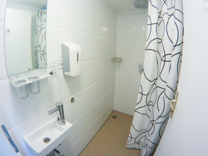 Bathroom 5, Hostel Monteurzimmer in Hamburg, Hamburg
