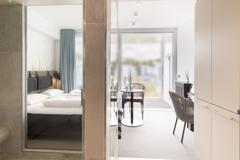 Bedroom 5, SlowDown Bottsand Hotel und Spa, Plön
