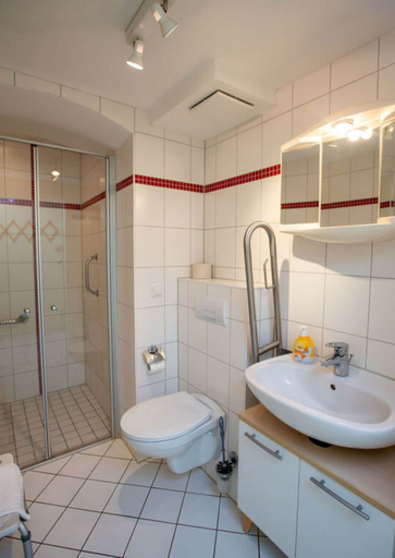 Bathroom 4, 3 Villa Blanck Comfortable Holiday Residence, Mecklenburgische Seenplatte