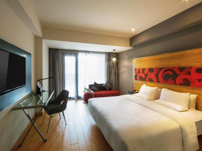 NOVOTEL PEKANBARU Room Type - Superior Room with 2 Single Beds and 1 Sofa Bed