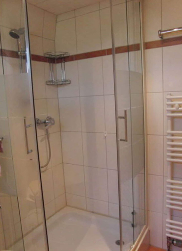 Bathroom 4, in the Achtern Diek Holiday Park, Wesermarsch