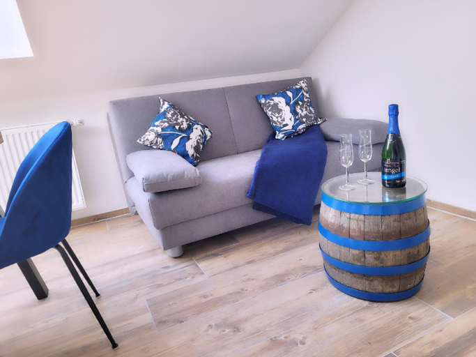 Others 3, Stengels Sekt Appartements, Heilbronn