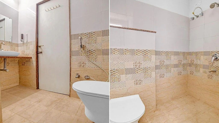 Bathroom 4, Hotel Rush Imperial, Indore