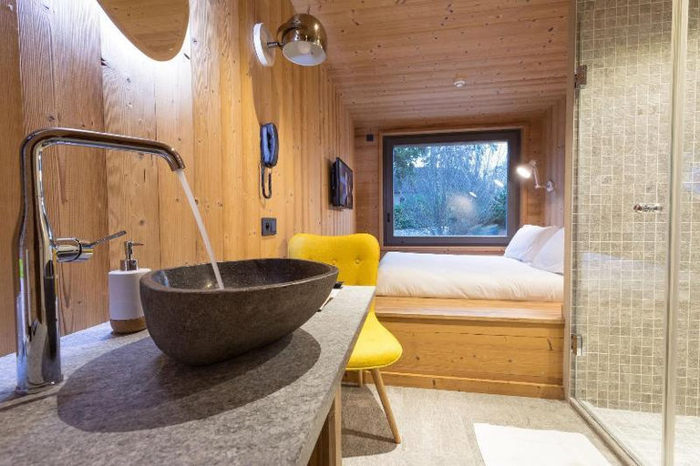 Bathroom 5, LES CABANES De La Maison Rouge, Savoie