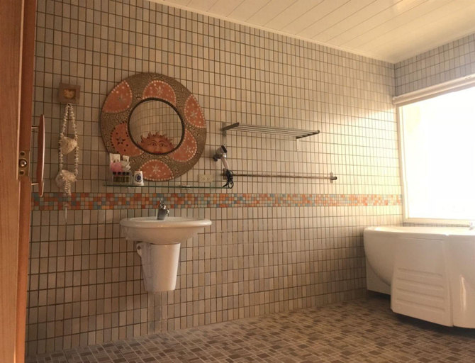 Bathroom 4, Whales Mountain & Seaview Resort, Pingtung