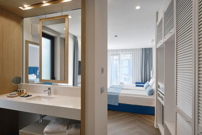 Bathroom 5, Viva Mare Beach Hotel by Santa Marina, Sozopol
