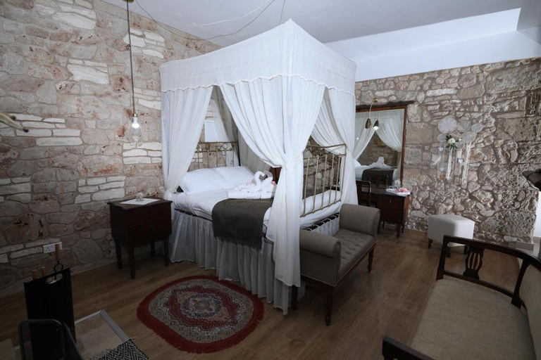 Bedroom, Hanna Koumi Boutique Hotel