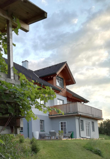Exterior 10